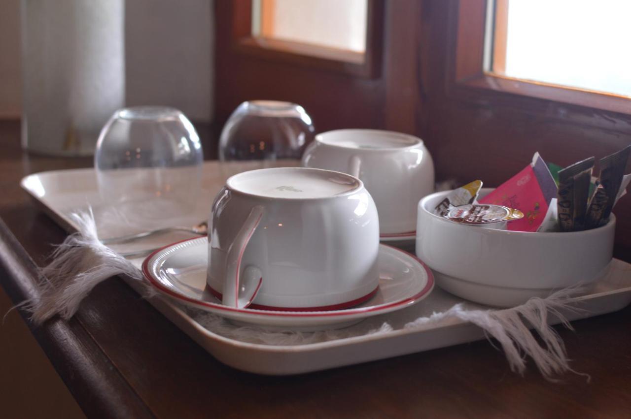 L'Uovo E La Faina Bed & Breakfast Busca Екстериор снимка
